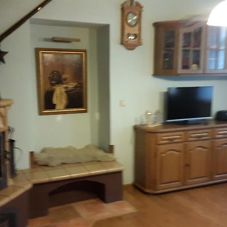 Apartmany Liska Mladé Buky Zewnętrze zdjęcie