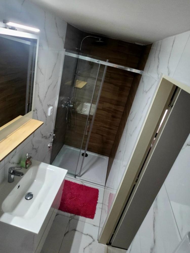Apartmany Liska Mladé Buky Zewnętrze zdjęcie