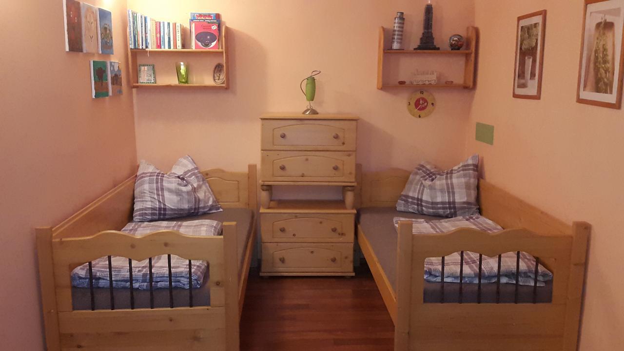 Apartmany Liska Mladé Buky Zewnętrze zdjęcie